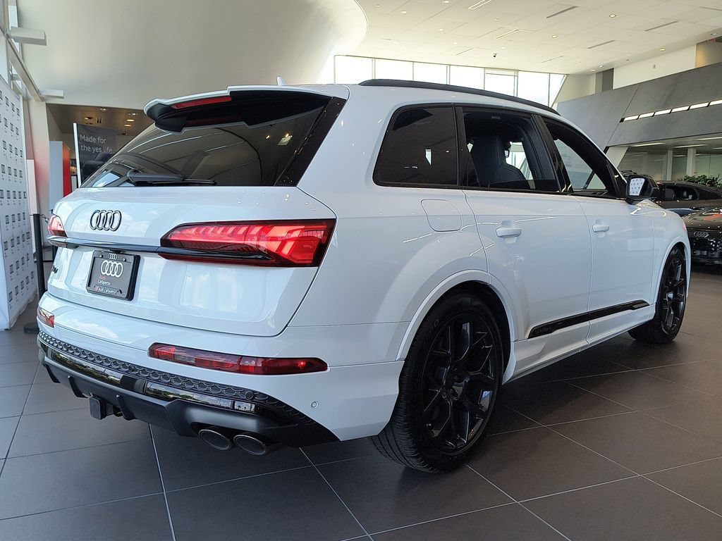 New 2026 Audi SQ7 Premium Plus AWD/4WD image 3