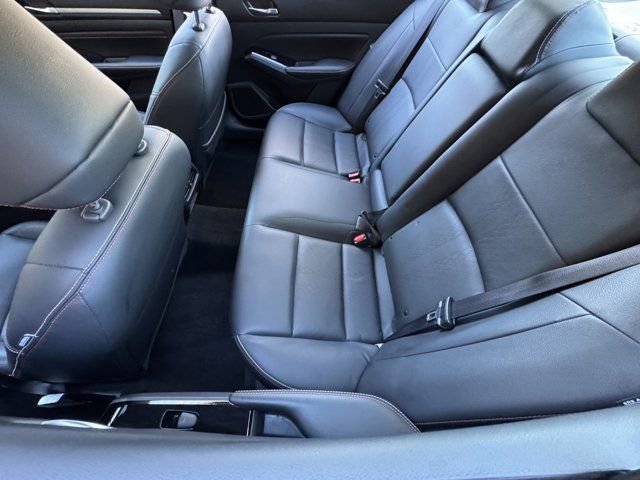 Used 2023 Nissan Altima 2.0 SR image 23