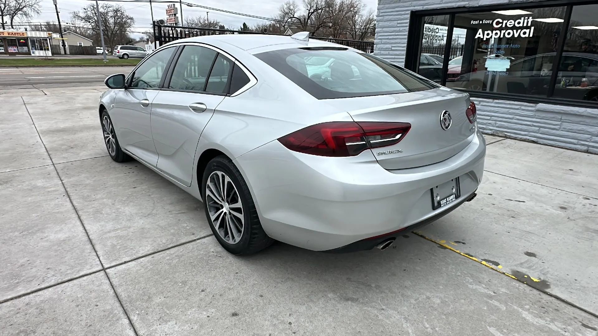 Used 2018 Buick Regal Essence image 7