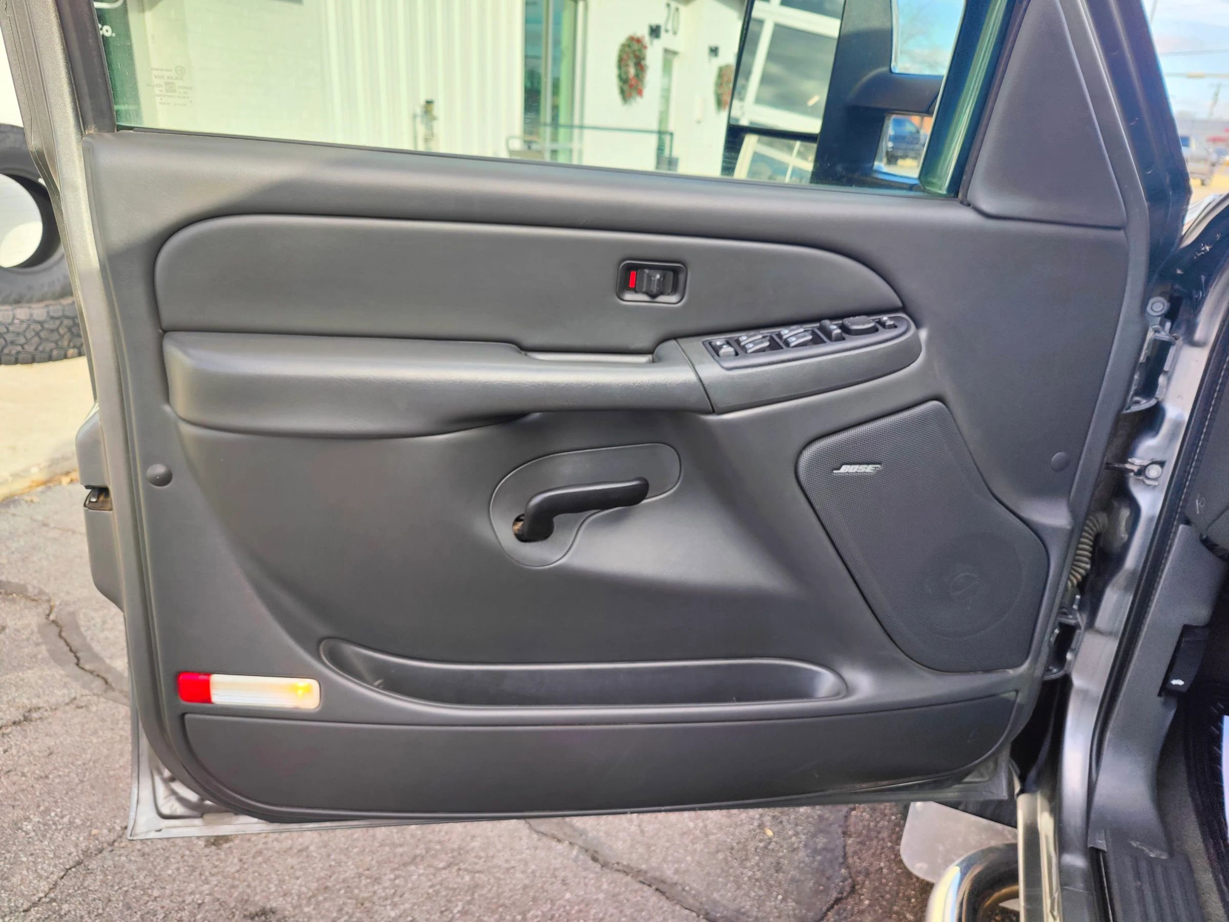 Used 2006 GMC Sierra 3500 SLE w/ Heavy-Duty Power Package AWD/4WD image 13