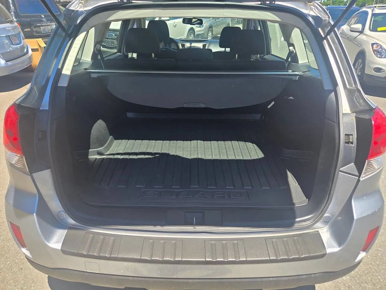 Used 2012 Subaru Outback 2.5i AWD/4WD image 21