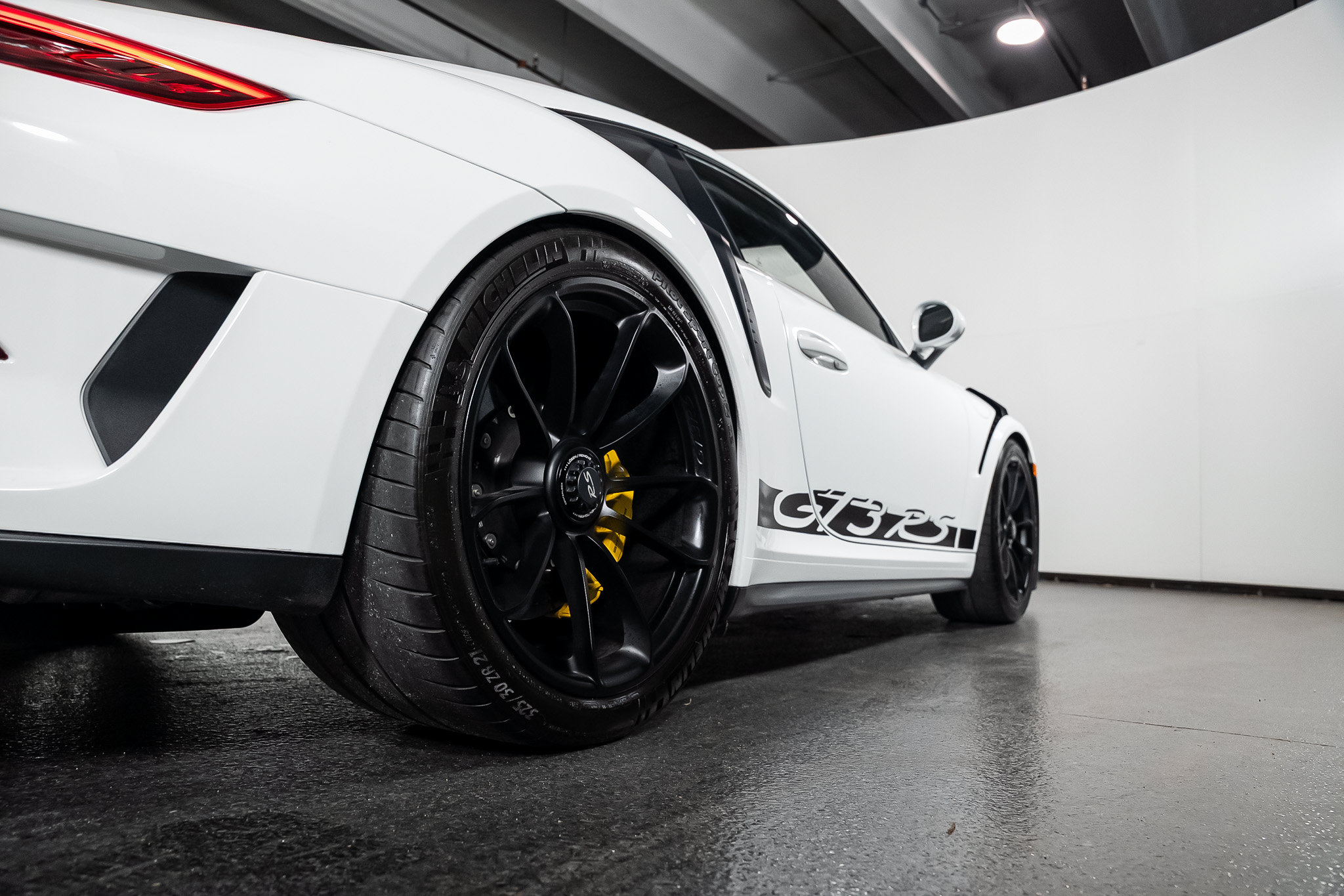 Used 2019 Porsche 911 GT3 RS RWD image 42