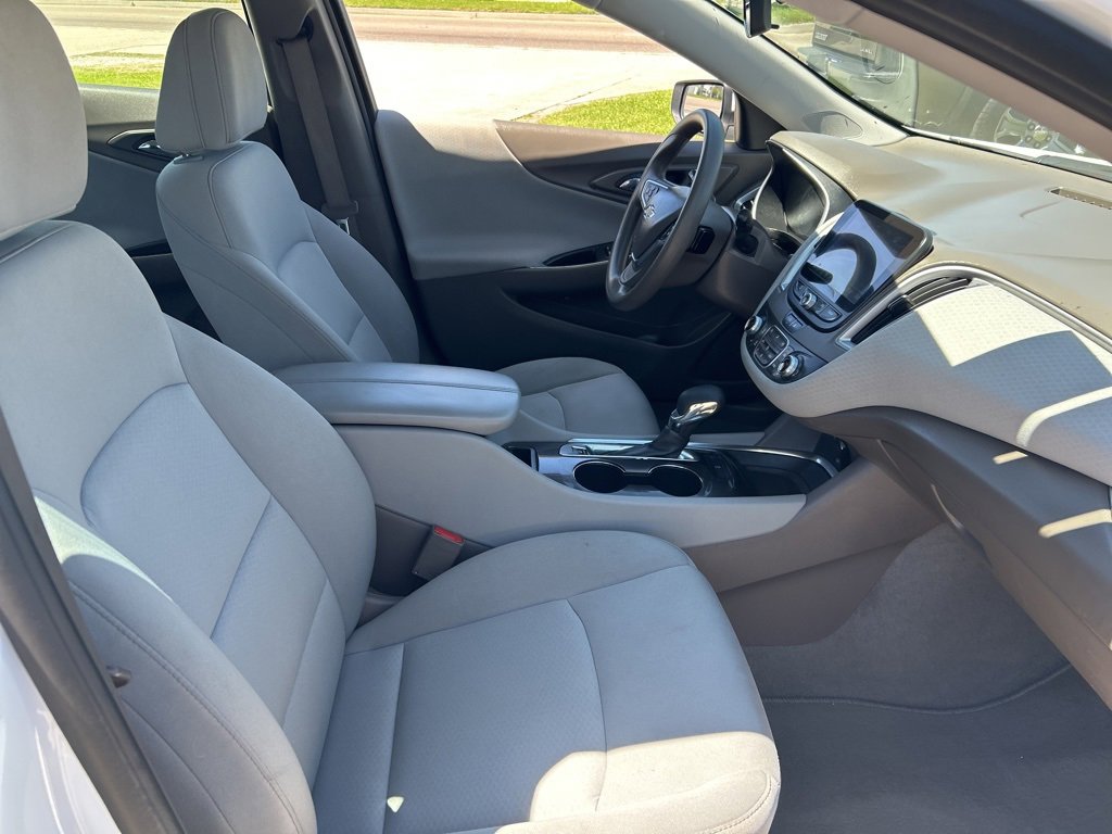 Used 2022 Chevrolet Malibu LT image 15