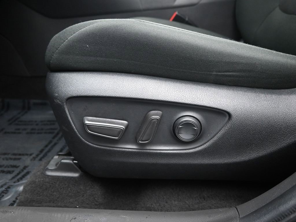 Used 2024 Toyota RAV4 XLE image 10