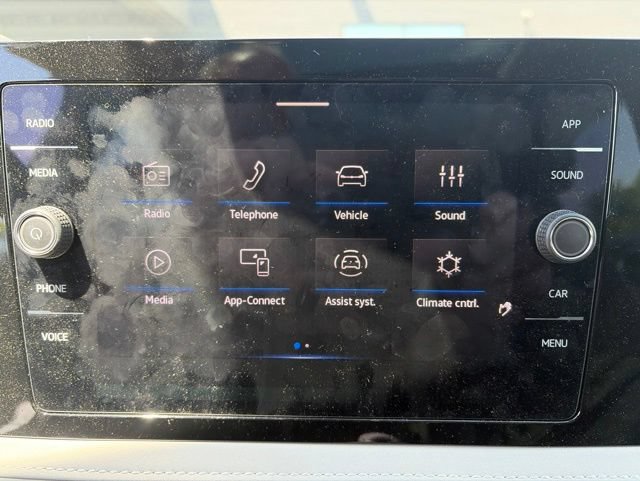 Used 2025 Volkswagen Taos SE w/ Panoramic Sunroof Package AWD/4WD image 9