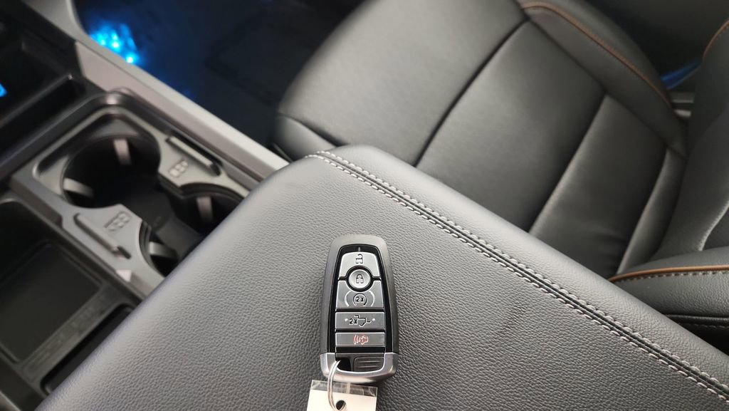 New 2026 Ford F350 Lariat w/ Chrome Package image 23