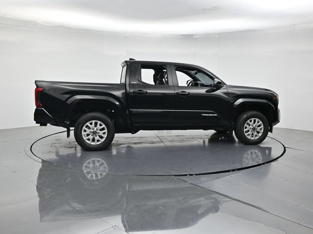 Used 2024 Toyota Tacoma SR5 AWD/4WD video 2