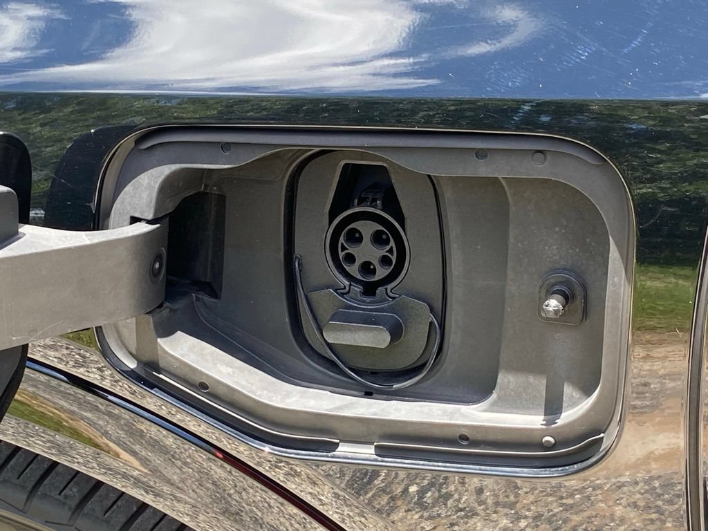Used 2024 Chevrolet Equinox EV RS FWD image 19