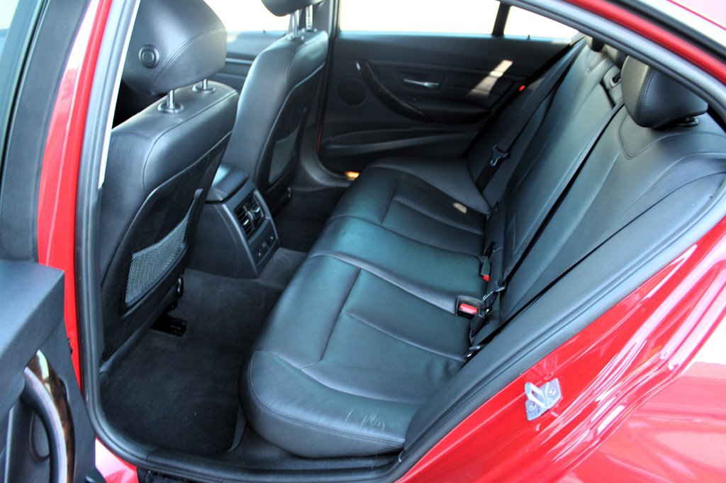 Used 2013 BMW 335i xDrive Sedan AWD/4WD image 18