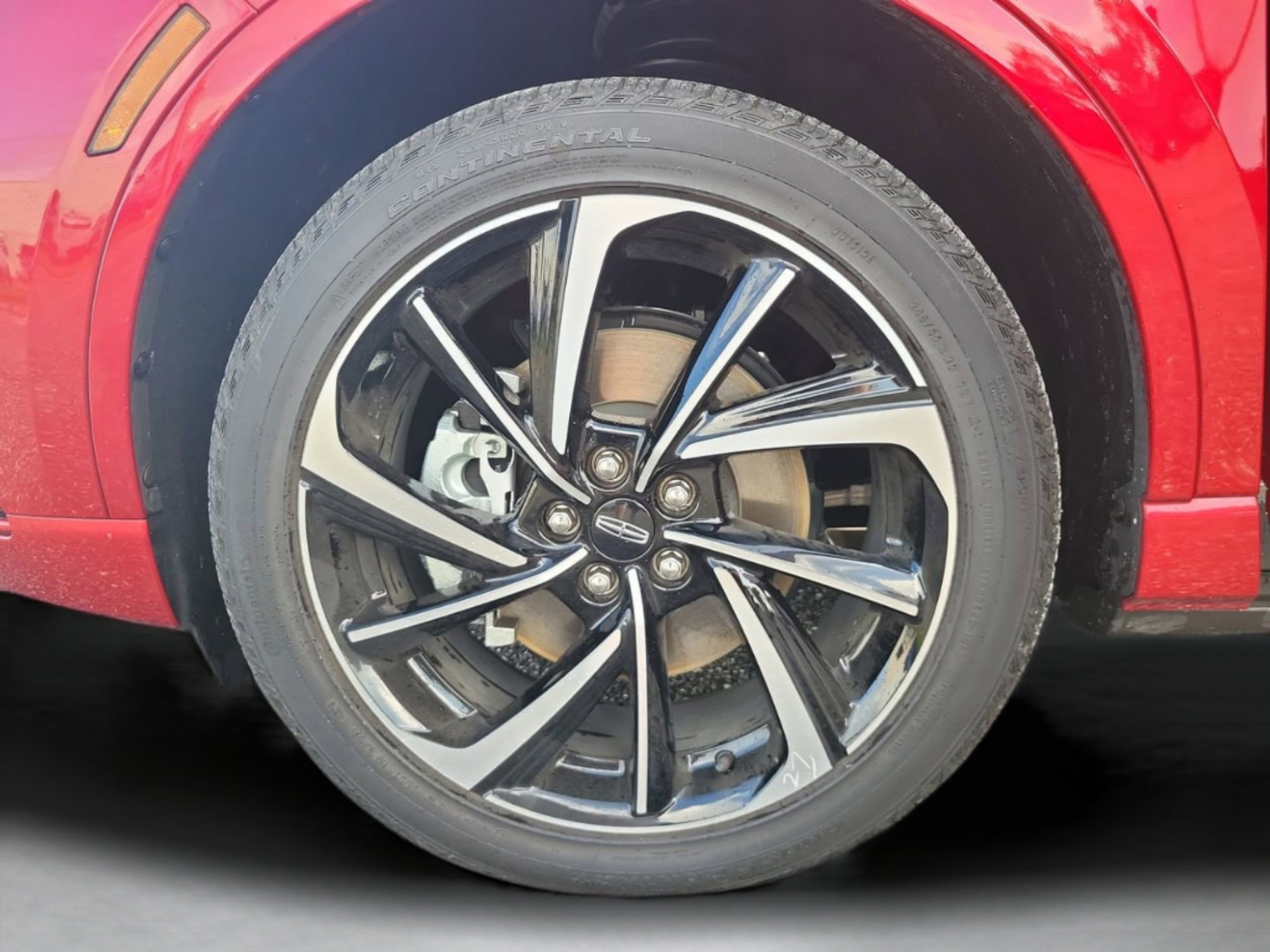 Used 2025 Lincoln Corsair Grand Touring w/ Equipment Group 302A image 33