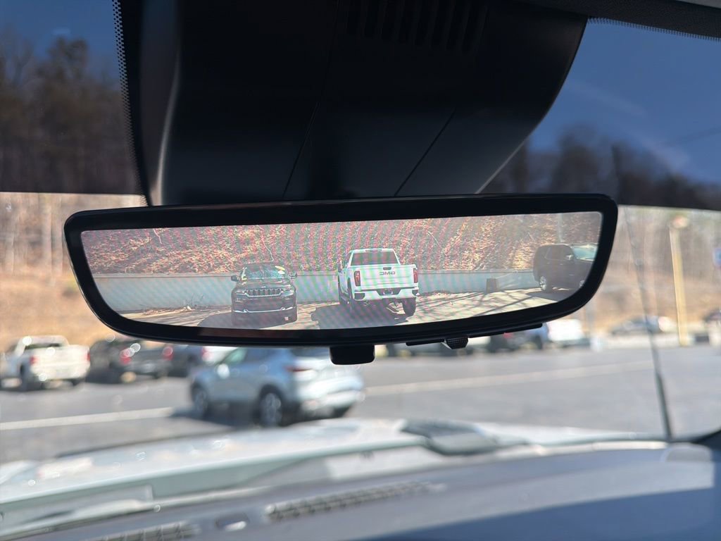 Used 2024 Chevrolet Silverado 2500 ZR2 w/ Technology Package image 18