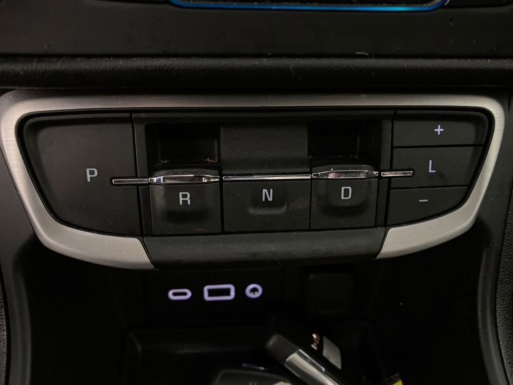 Used 2023 GMC Terrain SLE image 19