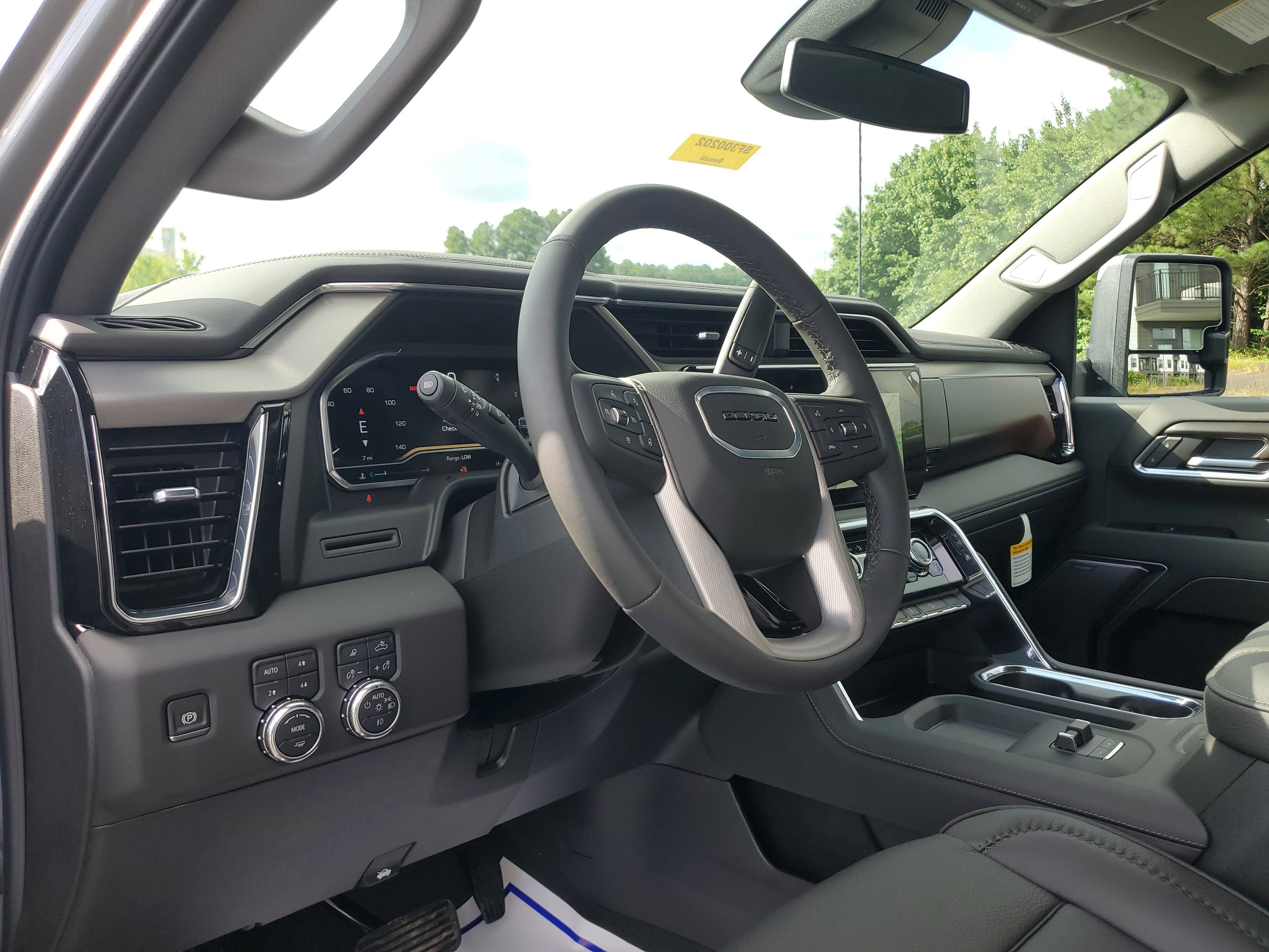 New 2025 GMC Sierra 2500 Denali image 17