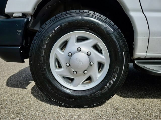 Used 2014 Ford E-350 and Econoline 350 XL w/ Power Windows & Locks Group RWD image 22