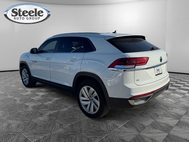 Used 2022 Volkswagen Atlas Cross Sport SE image 3