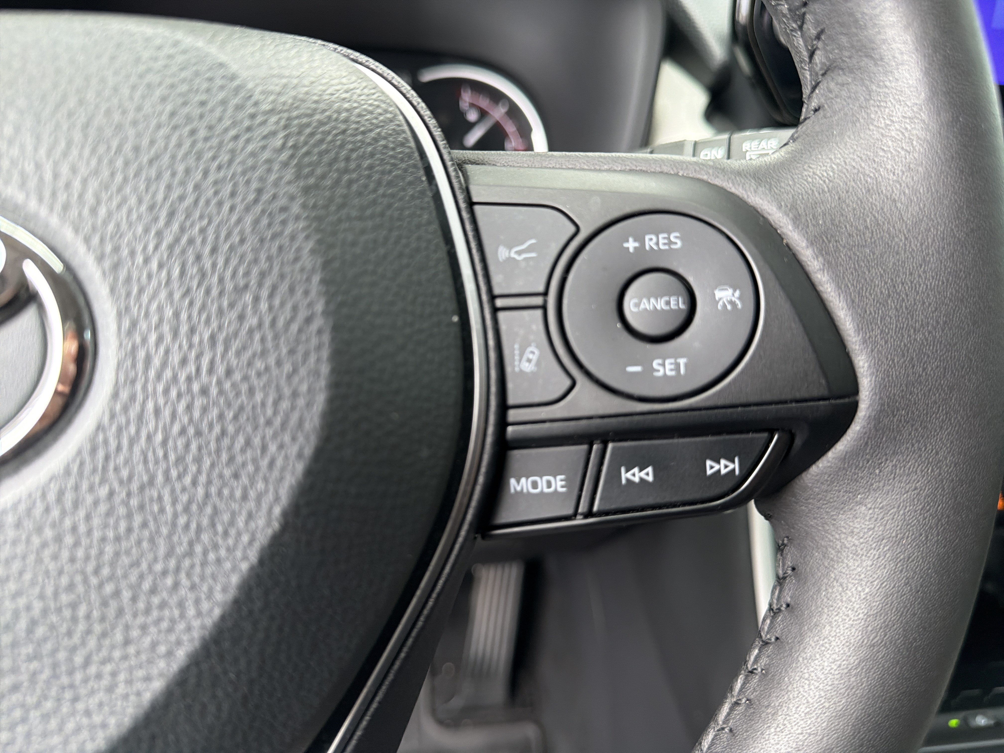 Used 2025 Toyota RAV4 XLE Premium w/ Weather Package FWD image 20