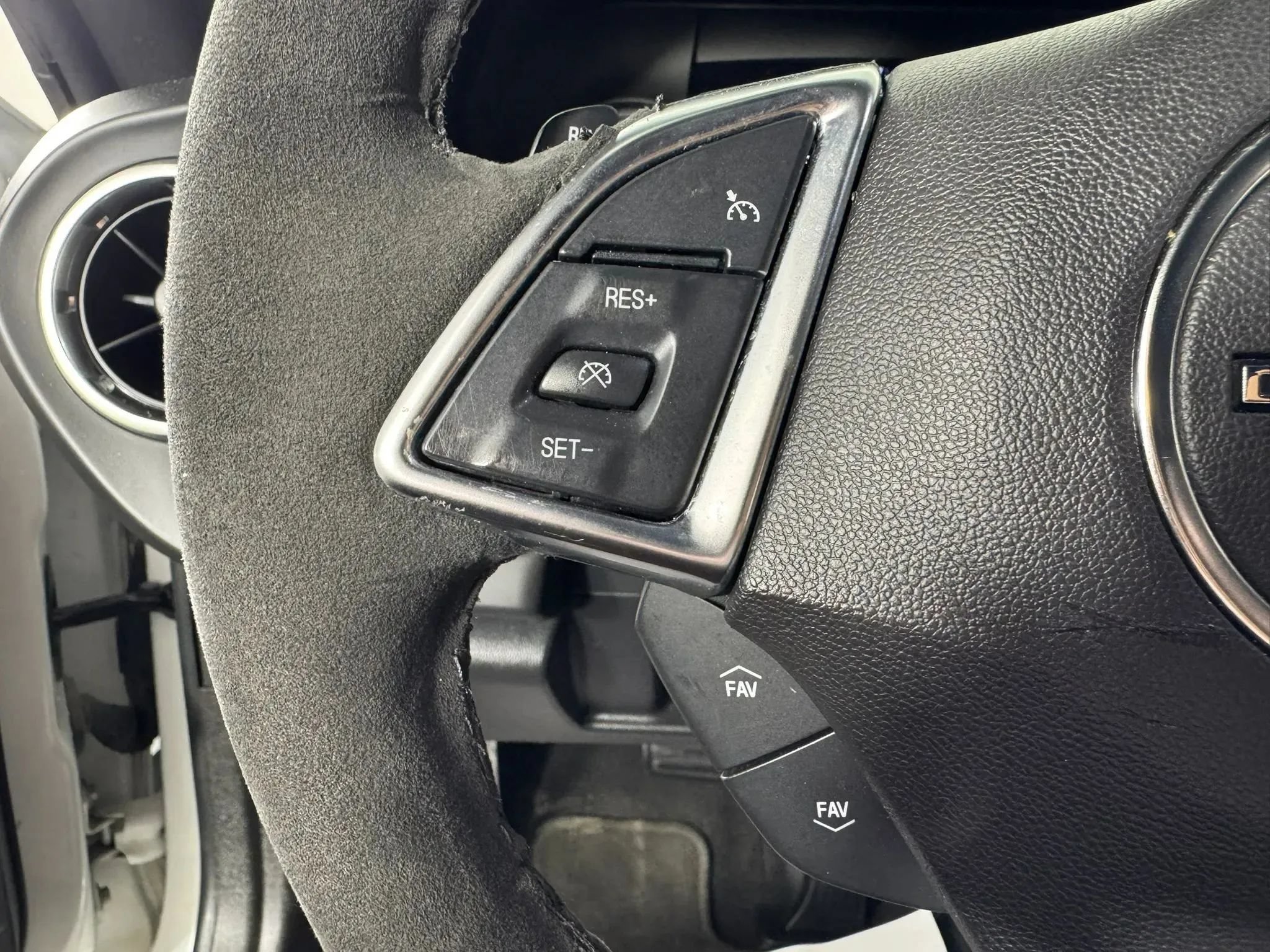 Used 2022 Chevrolet Camaro SS RWD image 14