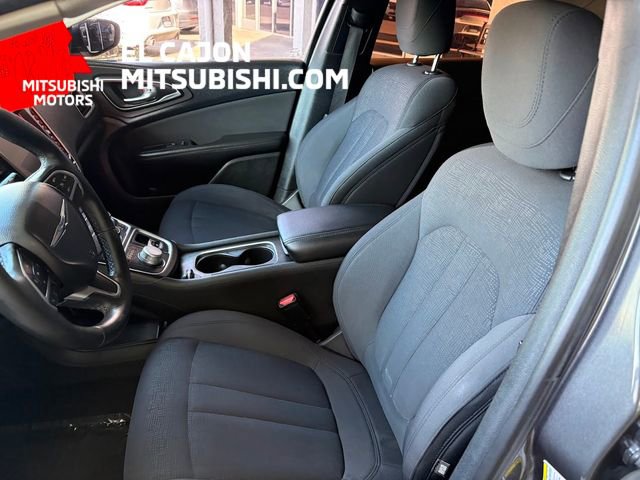 Used 2016 Chrysler 200 Limited w/ Convenience Group image 13