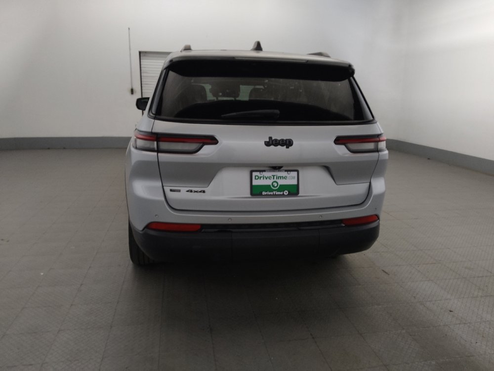 Used 2023 Jeep Grand Cherokee L Laredo AWD/4WD image 6