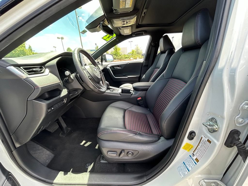 Used 2022 Toyota RAV4 XSE AWD/4WD image 14