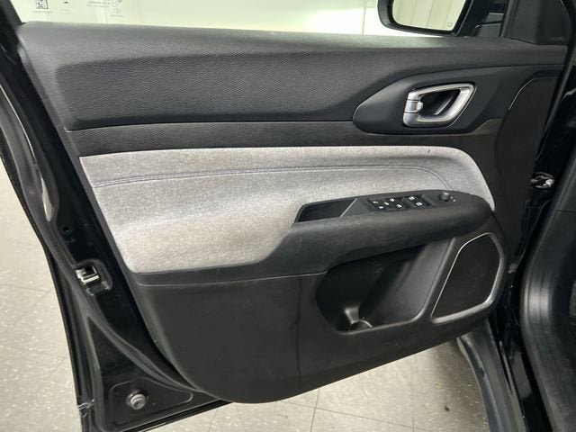 Used 2024 Jeep Compass Latitude AWD/4WD image 21