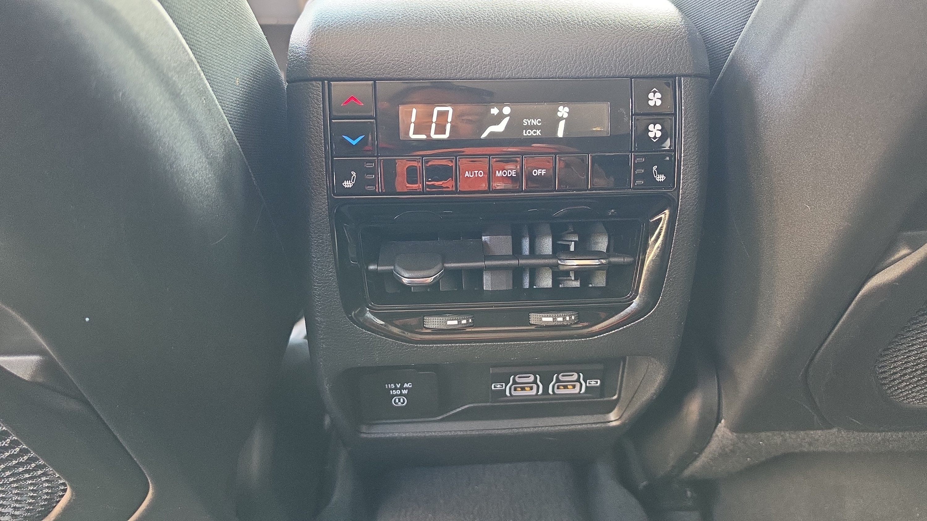 Used 2023 Jeep Grand Cherokee L Limited RWD image 22