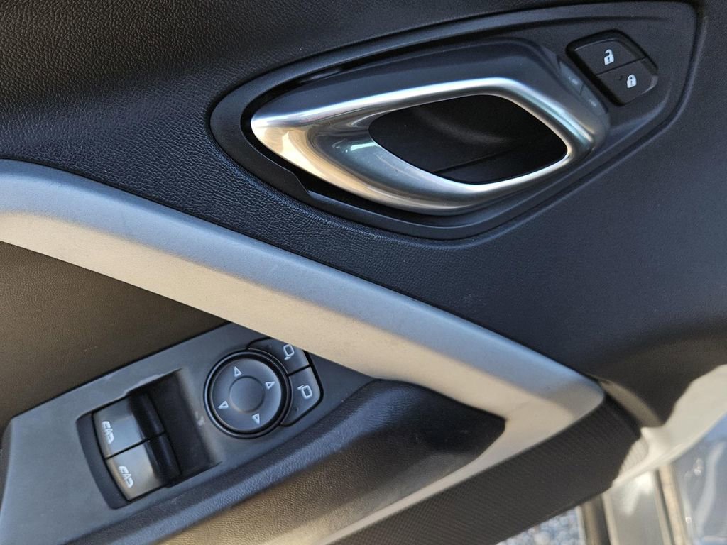 Used 2021 Chevrolet Camaro LT image 22