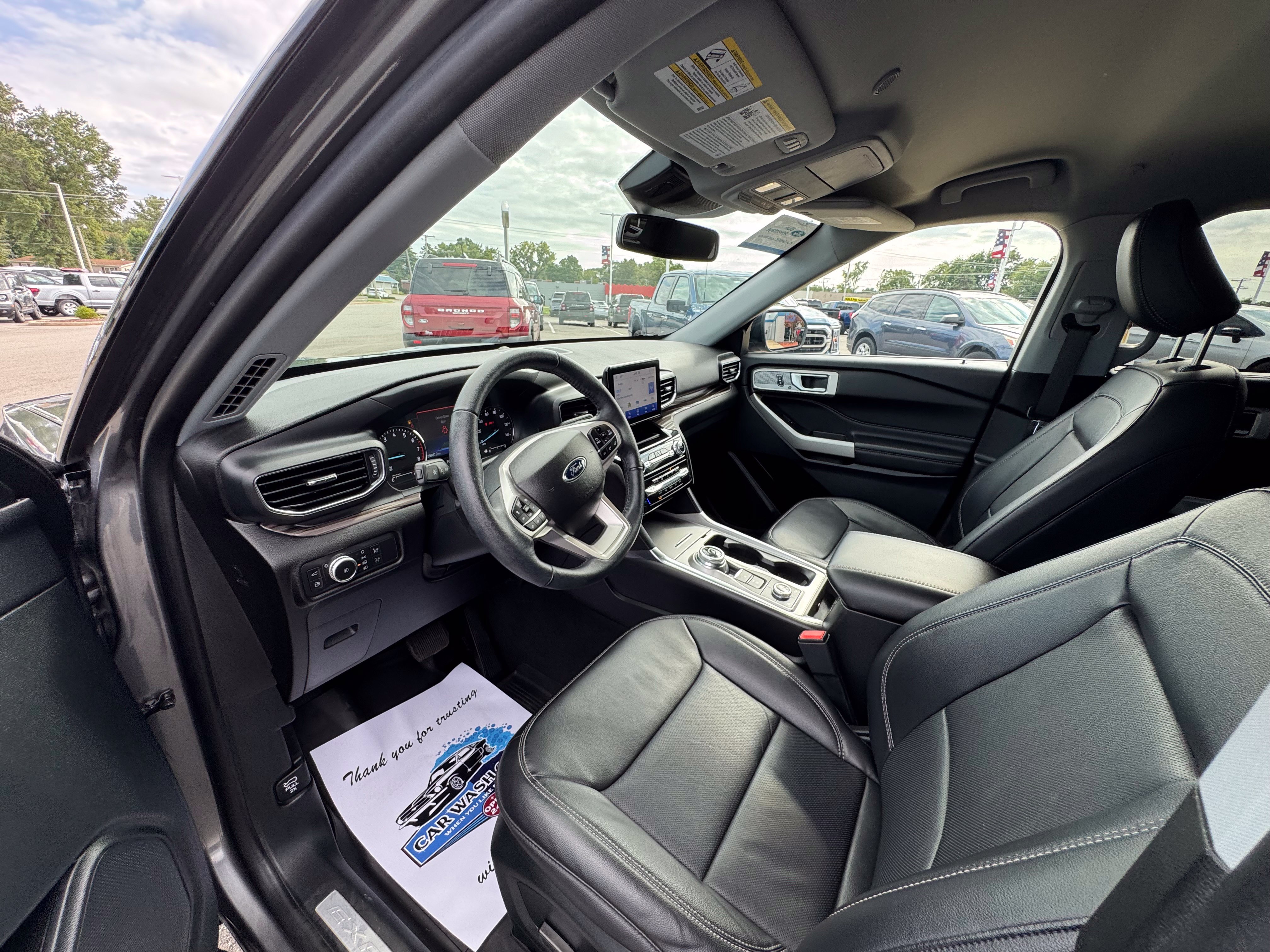 Certified 2023 Ford Explorer Limited w/ Hybrid Equipment Group 310A AWD/4WD image 26