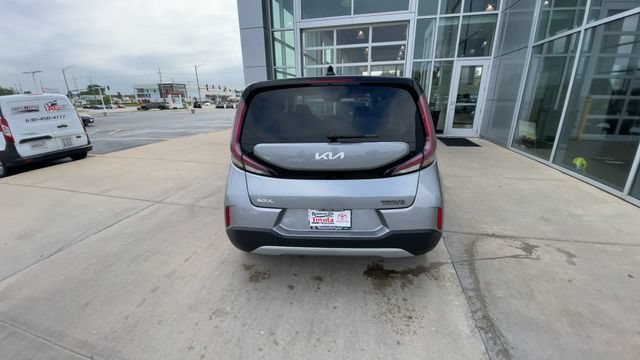 Used 2025 Kia Soul LX w/ LX Technology Package FWD image 9