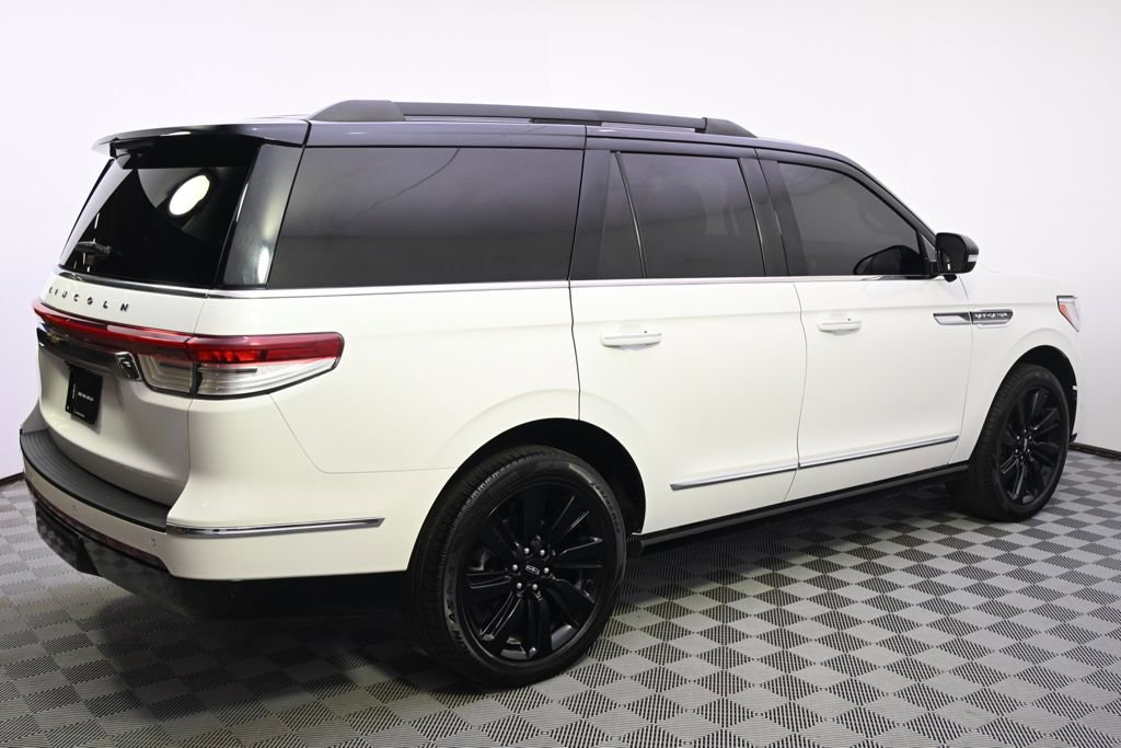 Used 2023 Lincoln Navigator Black Label AWD/4WD image 7