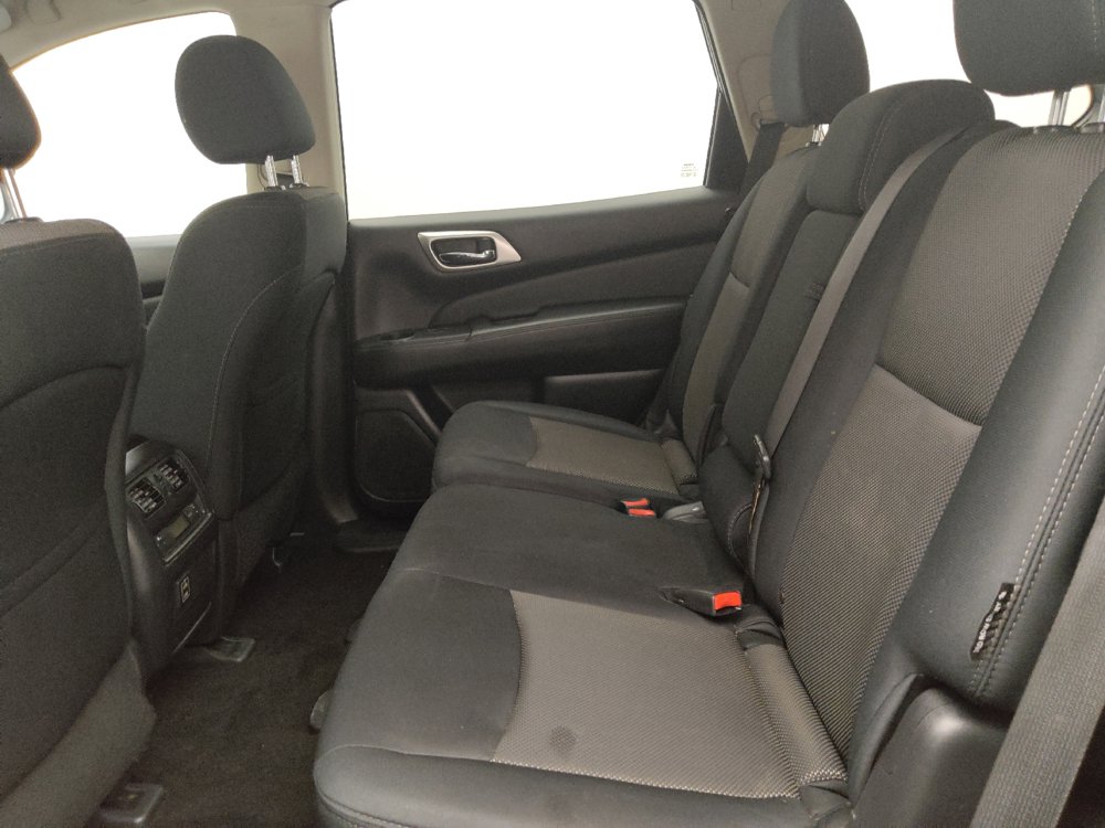 Used 2018 Nissan Pathfinder SV AWD/4WD image 18