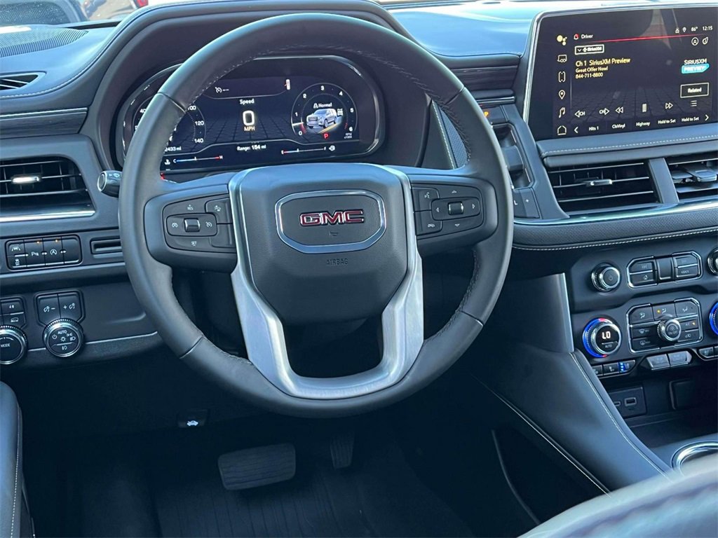 Used 2024 GMC Yukon XL SLT image 12