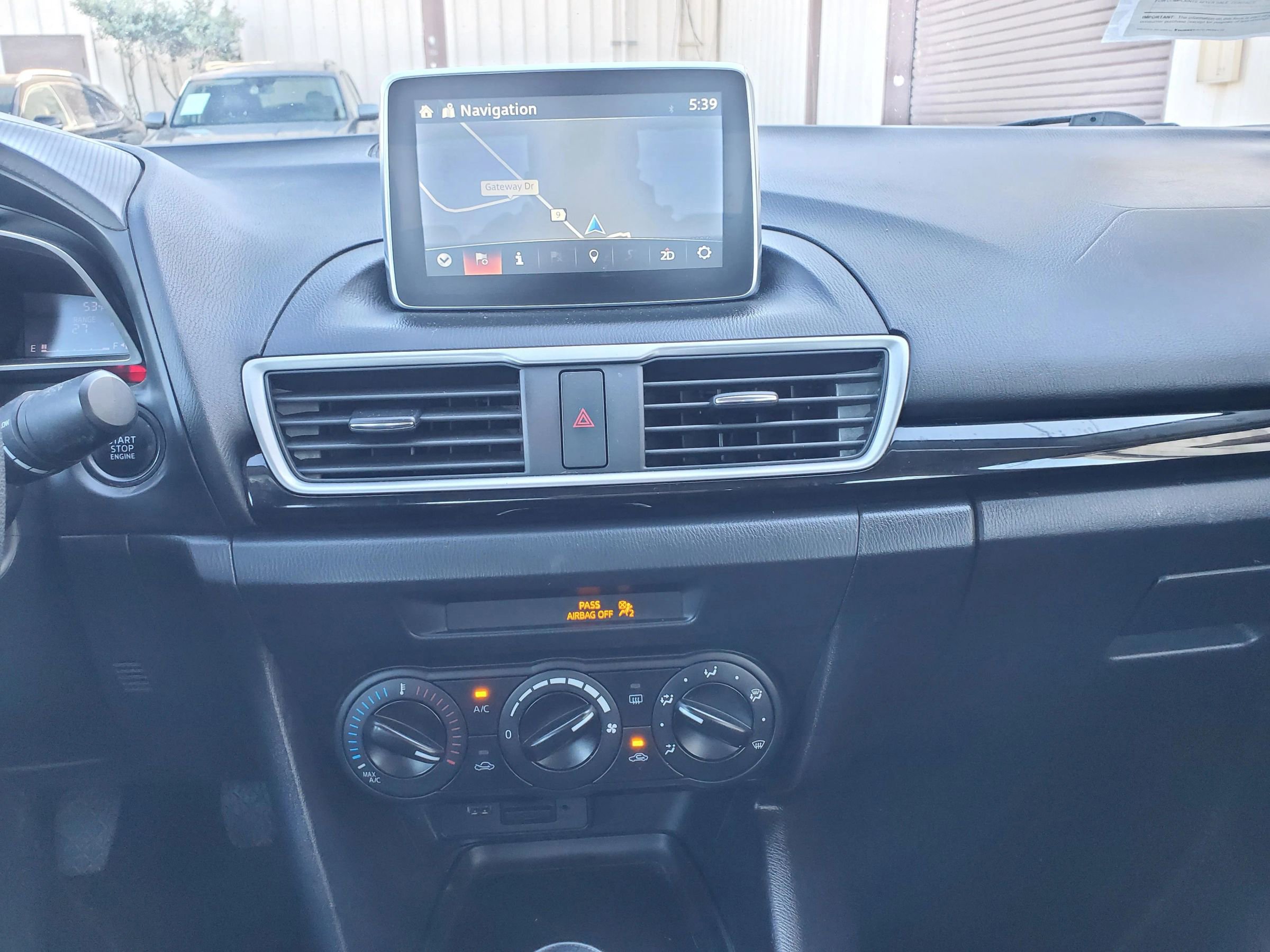 Used 2016 MAZDA MAZDA3 i Sport image 32