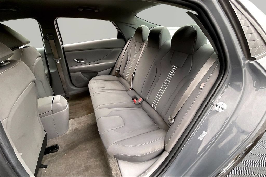 Used 2024 Hyundai Elantra SEL FWD image 25