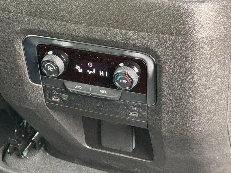 New 2026 Chevrolet Suburban LS image 32