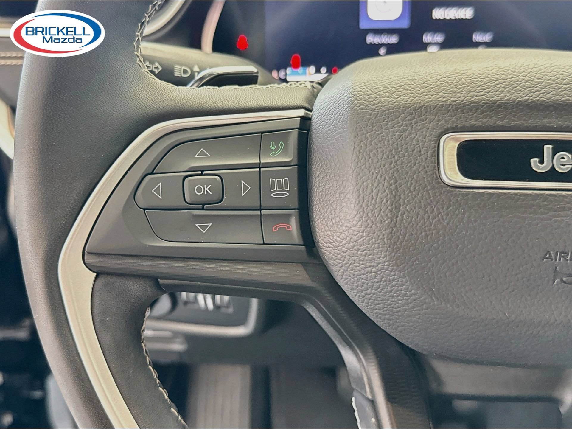 Used 2024 Jeep Grand Cherokee Altitude RWD image 35