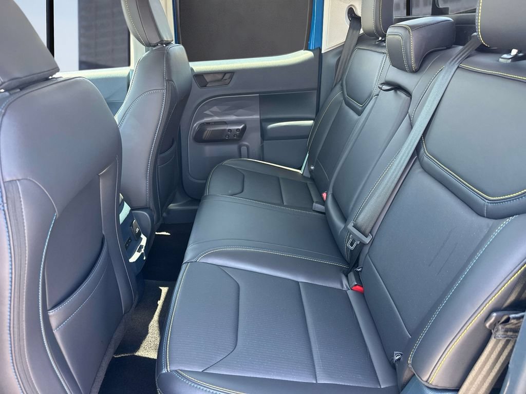 Certified 2025 Ford Maverick Lobo AWD/4WD image 9