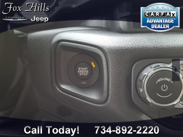 Certified 2025 Jeep Gladiator Sport AWD/4WD image 24
