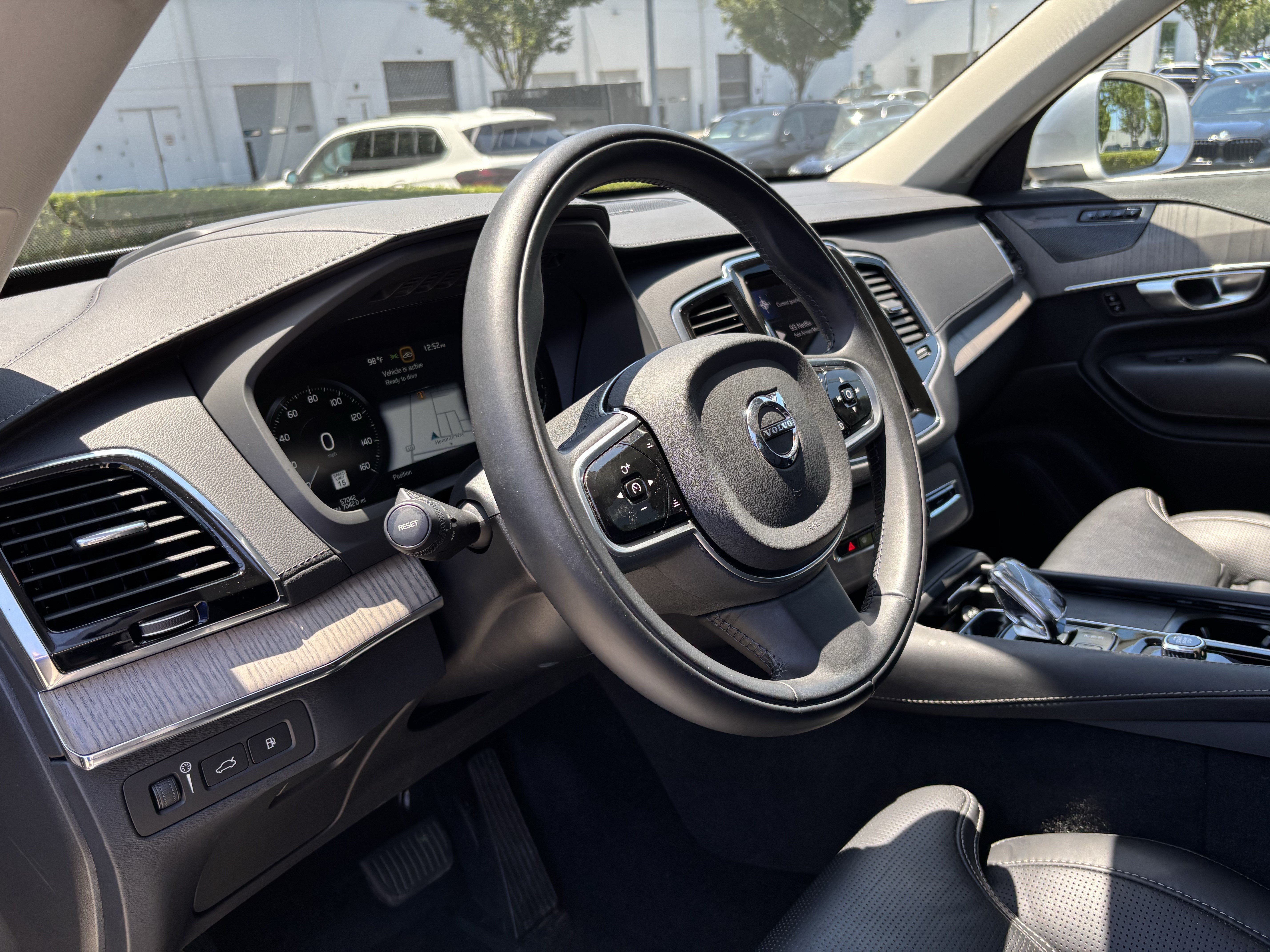 Used 2022 Volvo XC90 T8 Inscription w/ Advanced Package AWD/4WD image 15