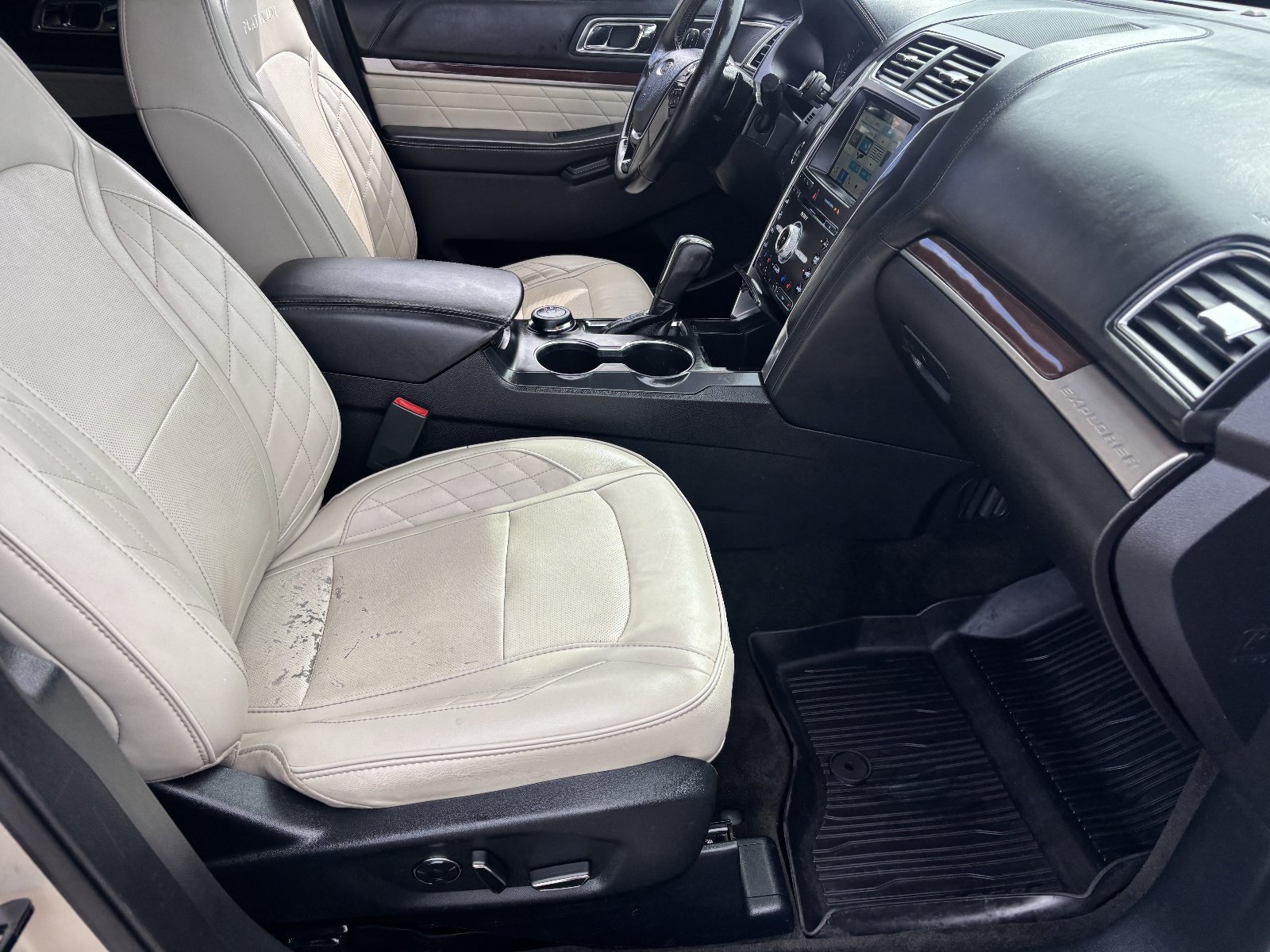 Used 2017 Ford Explorer Platinum AWD/4WD image 12