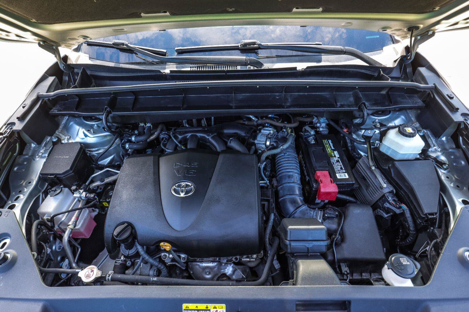 Used 2022 Toyota Highlander L FWD image 20