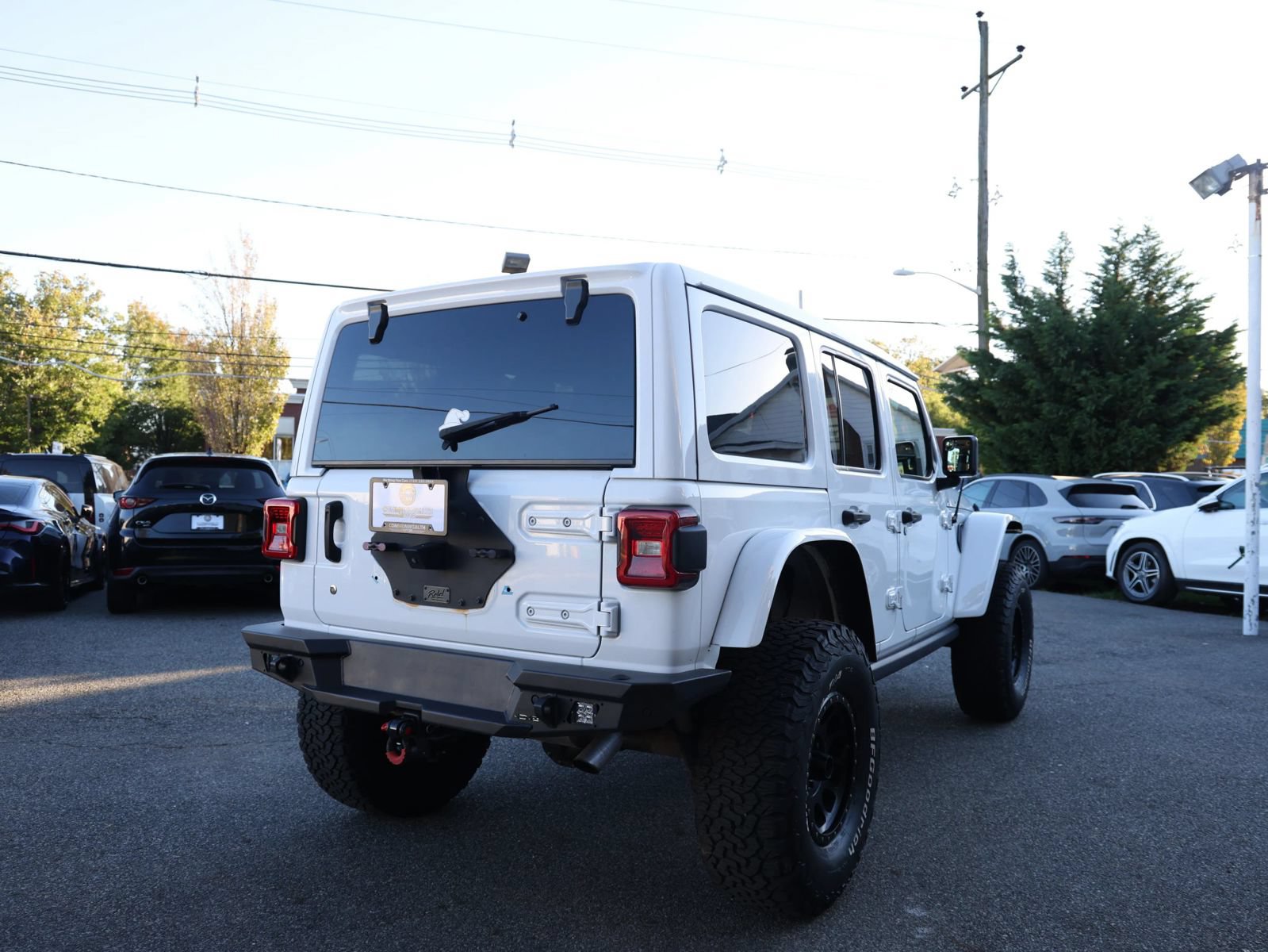 Used 2019 Jeep Wrangler Unlimited Sahara w/ Safety Group AWD/4WD image 6