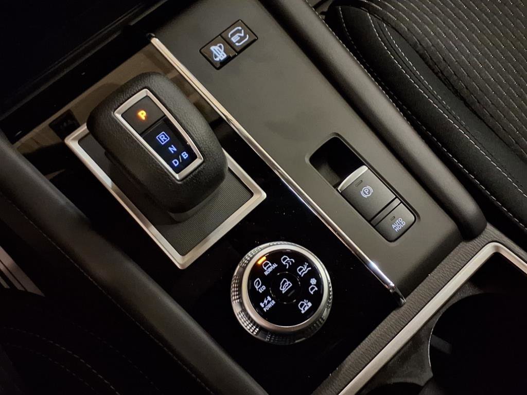 New 2025 Mitsubishi Outlander ES AWD/4WD image 15