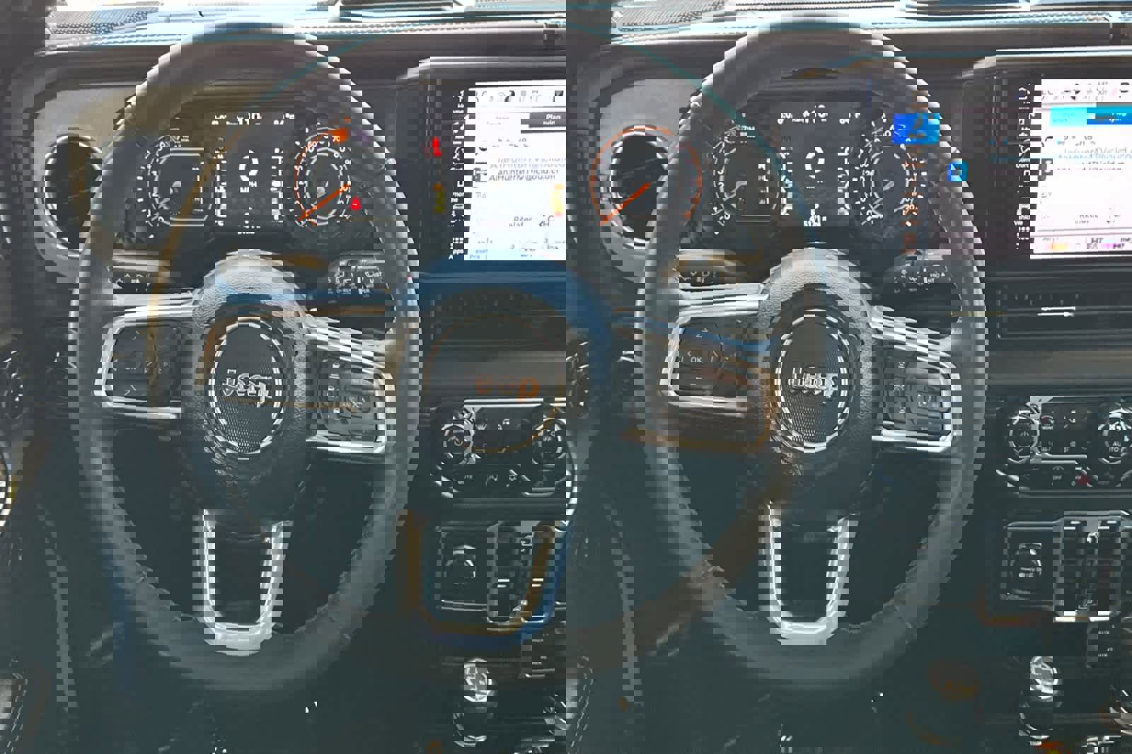 Used 2024 Jeep Wrangler Sahara image 13