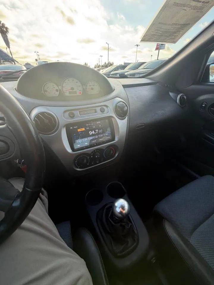 Used 2005 Saturn ION Red Line FWD image 6