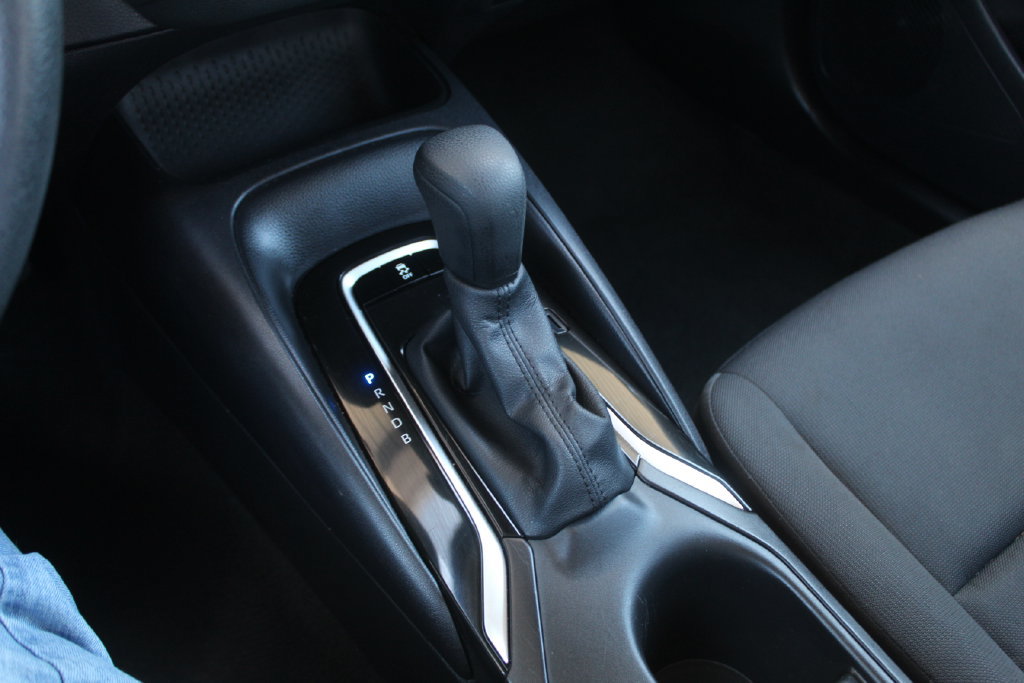 Used 2025 Toyota Corolla LE FWD image 19
