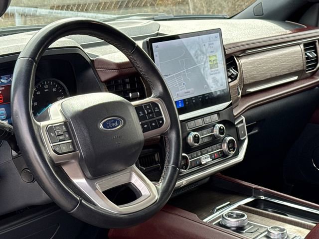 Used 2024 Ford Expedition Limited image 19