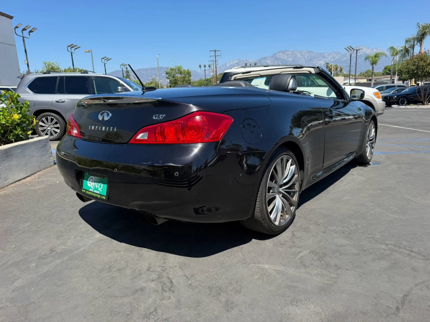 Used 2011 INFINITI G37 Convertible w/ Premium Pkg RWD image 6