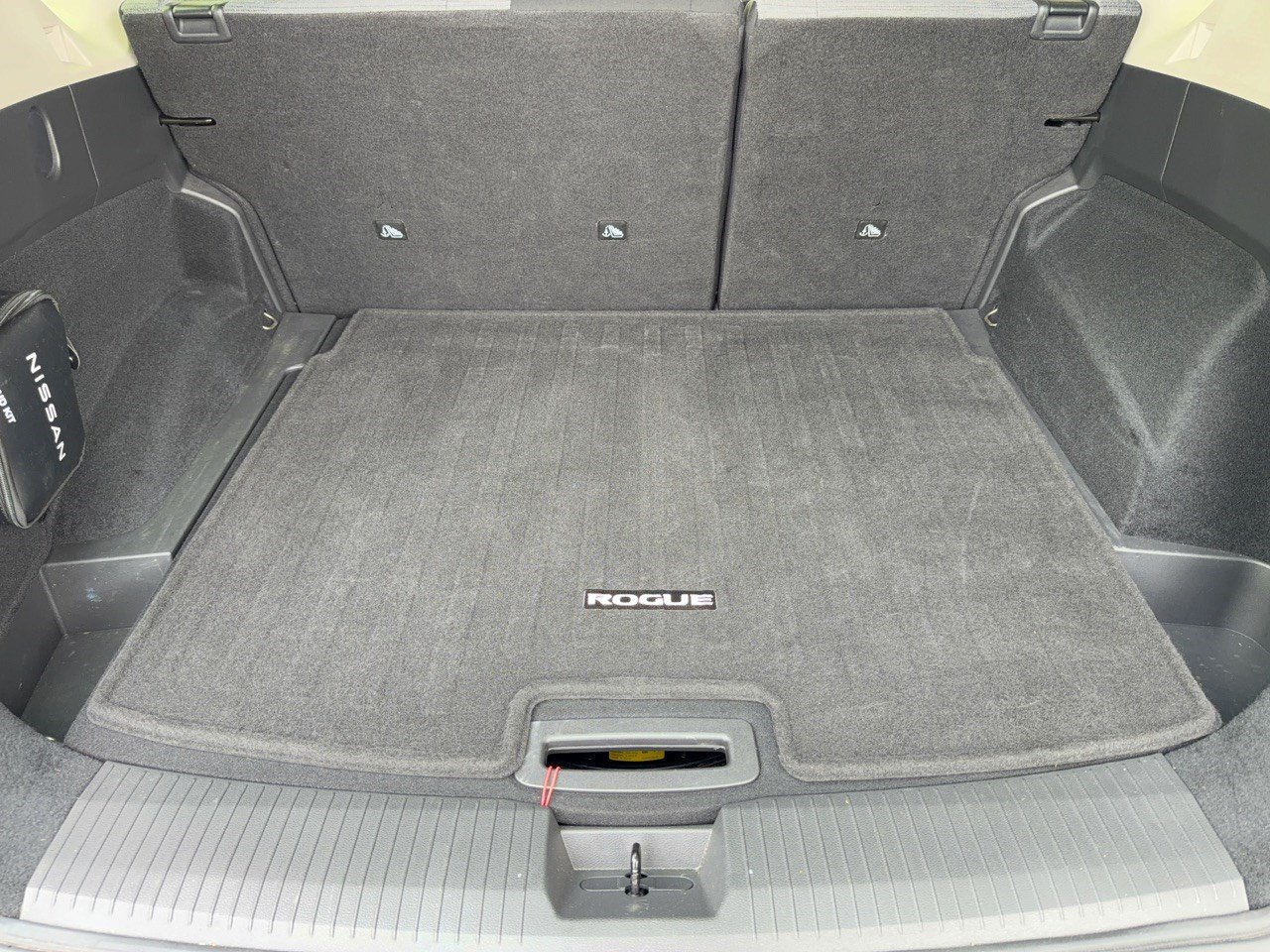 Used 2023 Nissan Rogue SV AWD/4WD image 28