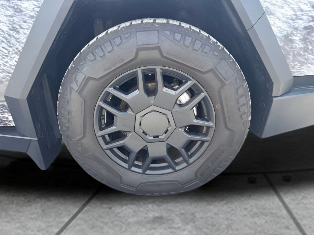 Used 2024 Tesla Cybertruck Cyberbeast AWD/4WD image 27